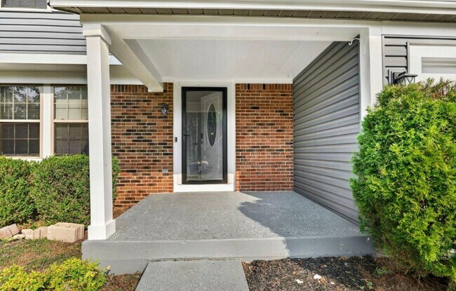 Building Photo - 8472 Kingsley Dr