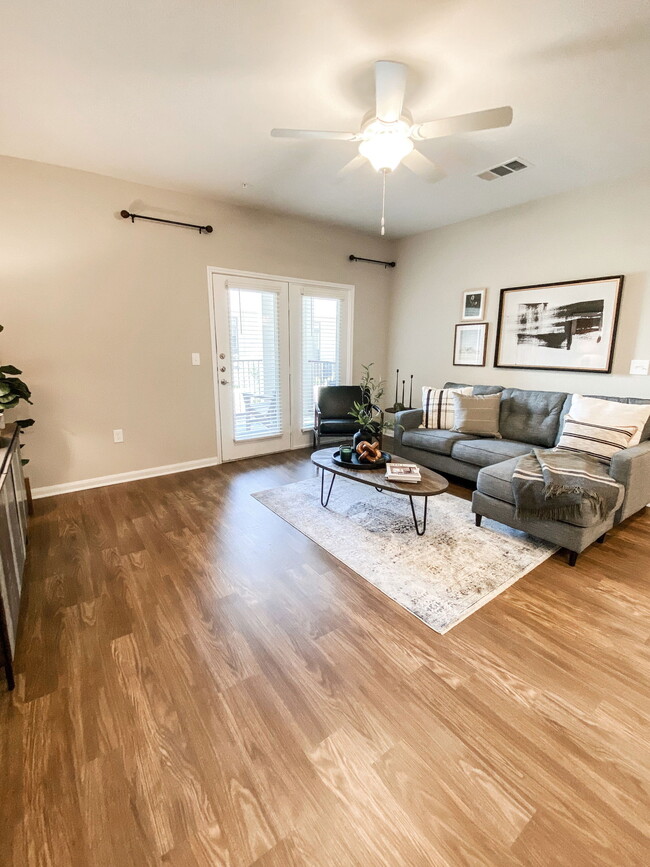 Building Photo - 3999 John Sharp Dr
