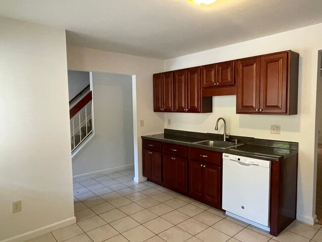 Foto del edificio - Broadneck Schools! End unit Townhome in Wa...