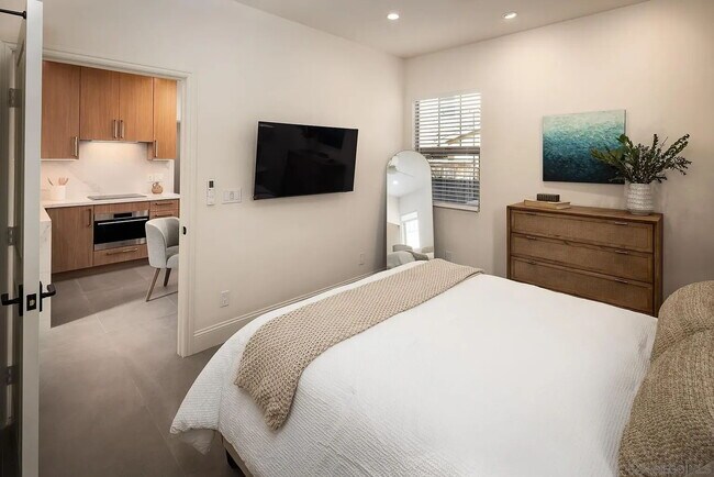 Building Photo - "Cozy 2-Bed Retreat in Chula Vista – Your Perfect California Haven!"