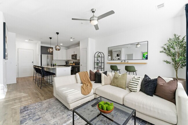 Building Photo - 220 Bill Kennedy Wy SE