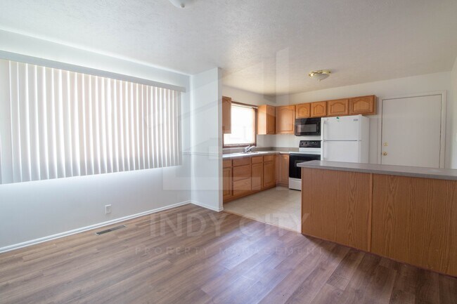 Foto del edificio - 7246 E 34th St