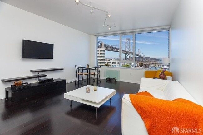 Building Photo - 501 Beale St