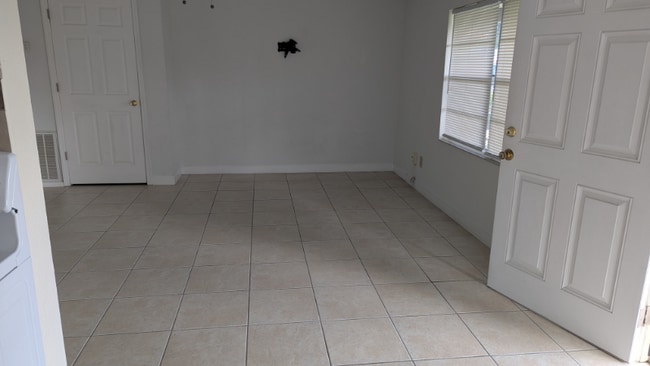 Photo - 2309 S Mills Ave Apartment