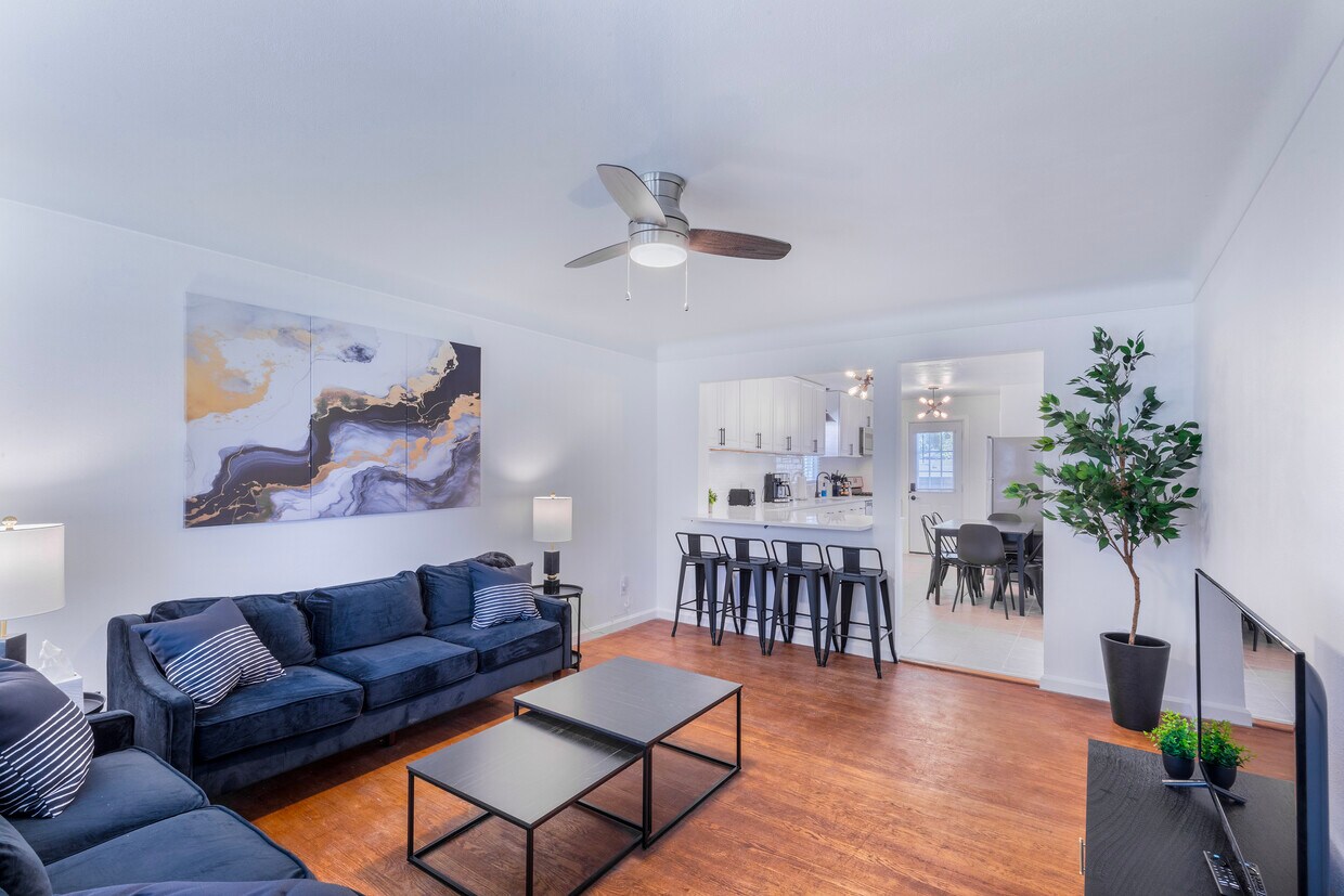 Foto principal - 6042 Hancock Ave