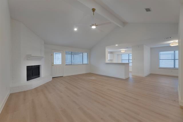 Foto del edificio - 6312 Woodstream Trail