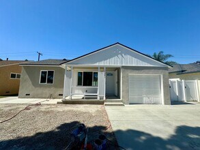 Building Photo - 11241 Bayla St