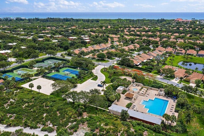 Building Photo - 3052 30th Ct