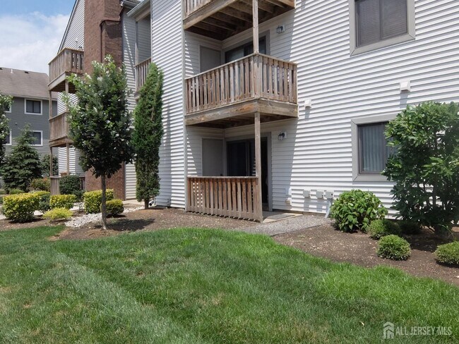 Foto del edificio - 5307 Ravens Crest Dr