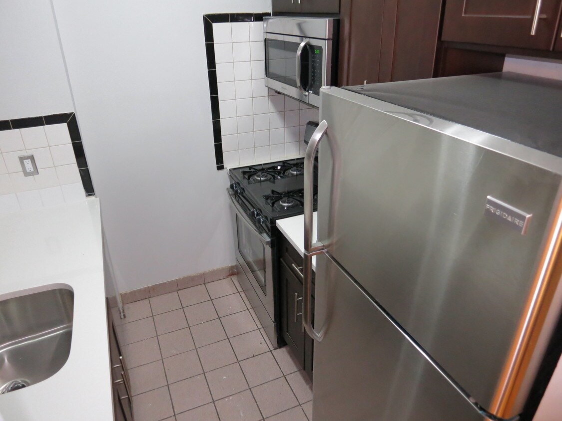 Foto principal - 1843 1st Avenue
