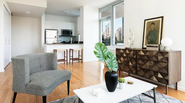 Building Photo - 2 bedroom in LONG ISLAND CITY NY 11109