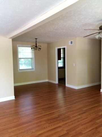 Building Photo - 122 Marvin Dr