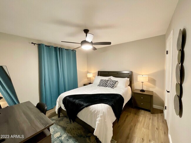 Foto del edificio - 736 E Strahan Dr