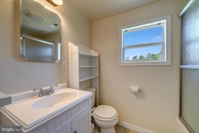 Foto del edificio - 4813 Catharpin Rd