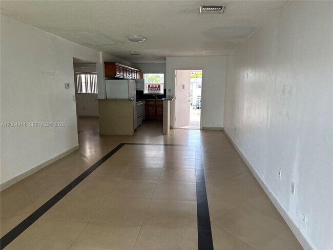 Foto del edificio - 7424 SW 82nd St