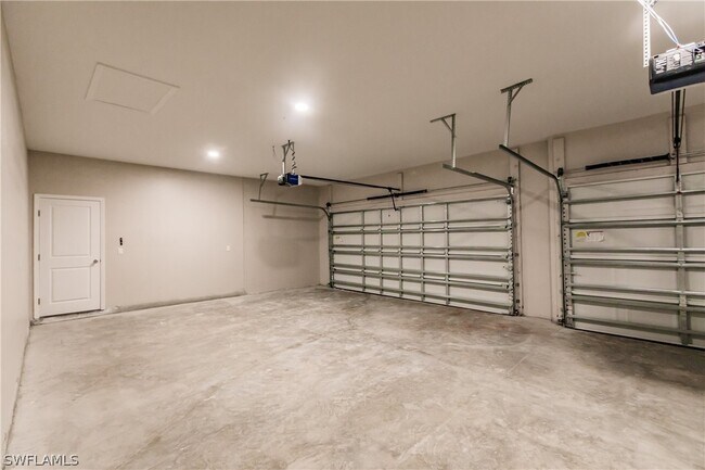 Foto del edificio - 207 NW 6th Pl