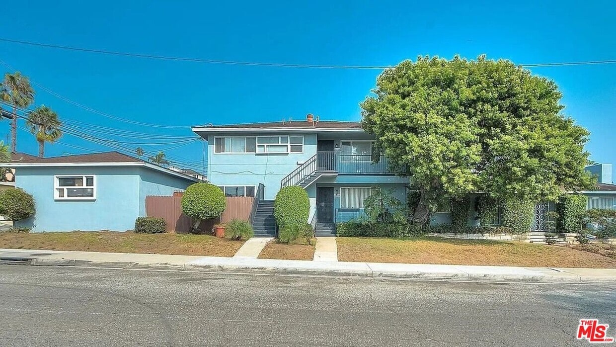 5718 S Corning Ave, Los Angeles, CA 90056 Room for Rent in Los Angeles, CA