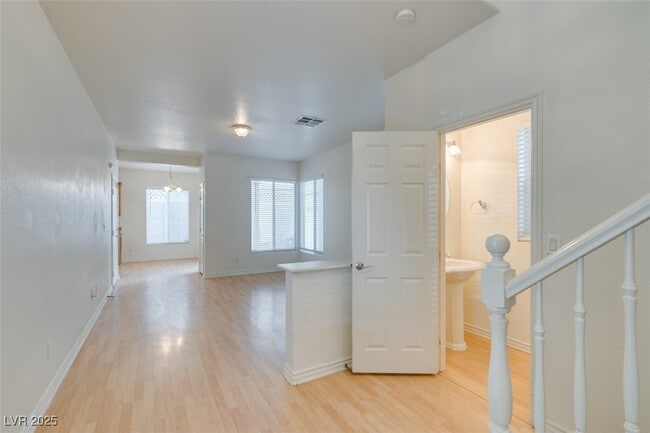 Building Photo - 10385 Morning Sorrow St