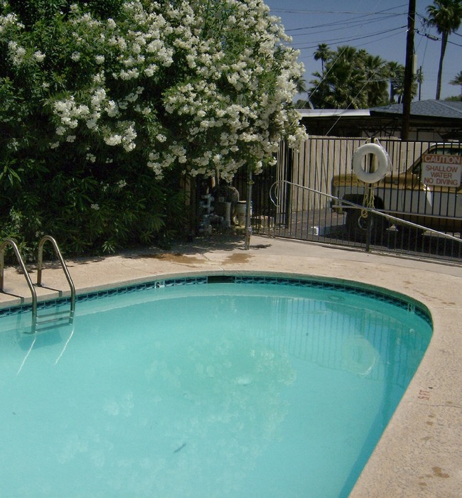 Pool - Hamptons on 27th