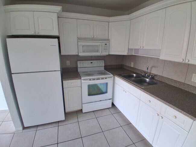 Building Photo - 6289 Lear Dr