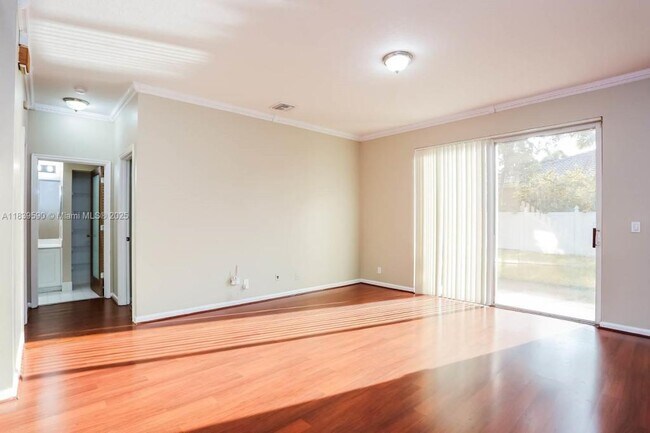 Foto del edificio - 1560 SW 194th Ave