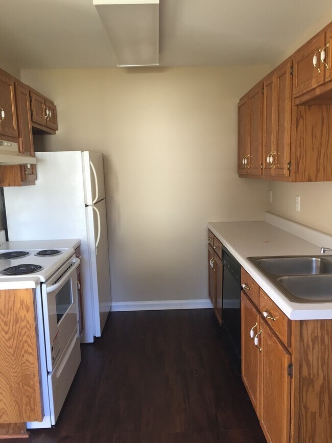 Foto del edificio - 3466 Hedge Drive Northeast