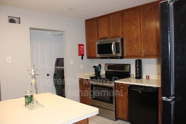 Foto del edificio - 3467 Hewitt Ave