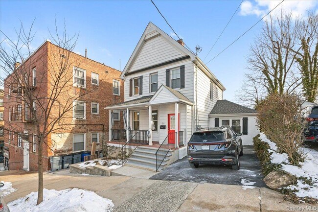 Building Photo - 38 Fairview Ave