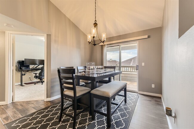 Building Photo - 12912 Ironstone Way