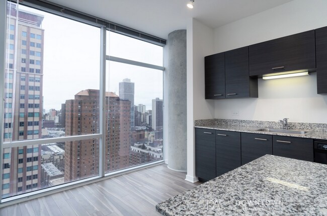 Foto del edificio - 324 W Chicago Ave