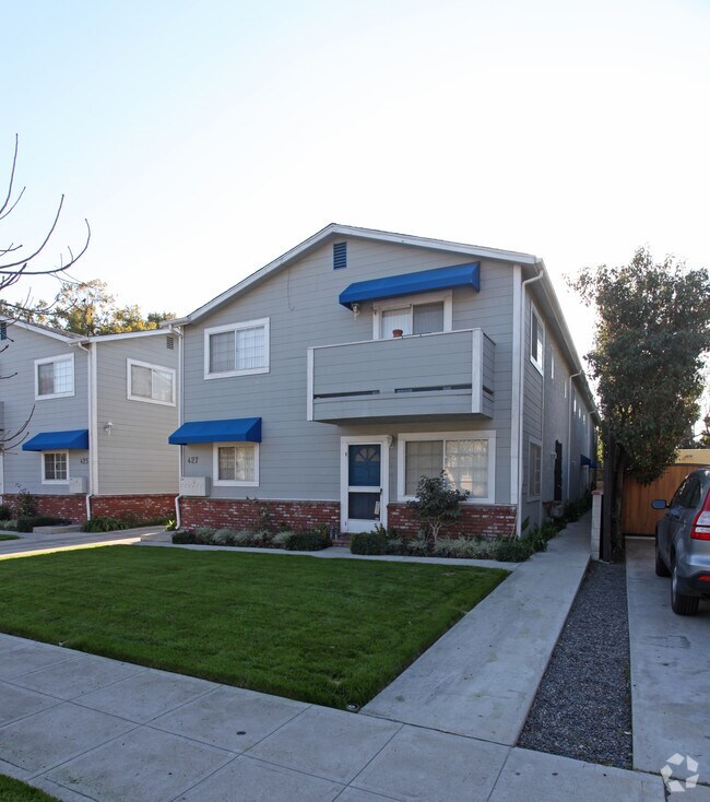 Foto del edificio - 425-427 N Shelton St