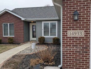 Building Photo - 14933 Towne Gardens Dr