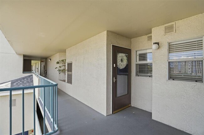 Foto del edificio - 5557 Sea Forest Dr