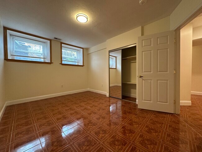 Foto del edificio - 191 Winthrop Rd