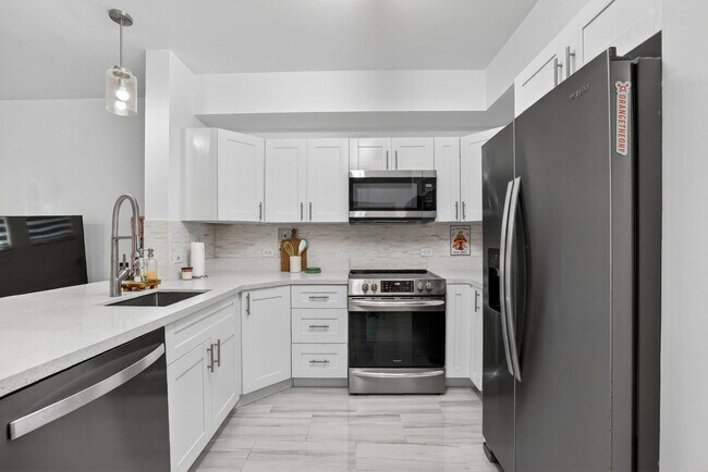 Foto del edificio - 533 NE 3rd Ave