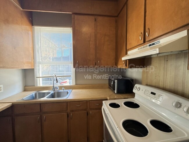 Building Photo - 64 Columbus St