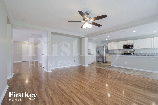 Foto del edificio - 1344 Blackwater Pond Dr