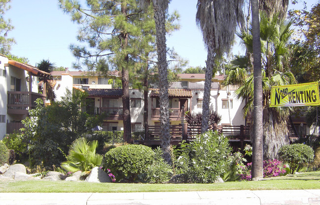 Building Photo - Vale Creek Villas Apartments