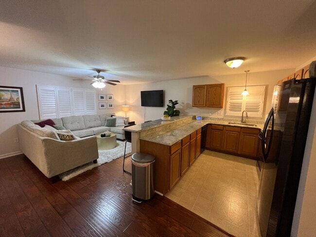 Photo - 717 Tower Grove Dr Apartment