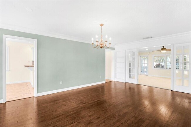 Building Photo - 2509 Azalea Ave