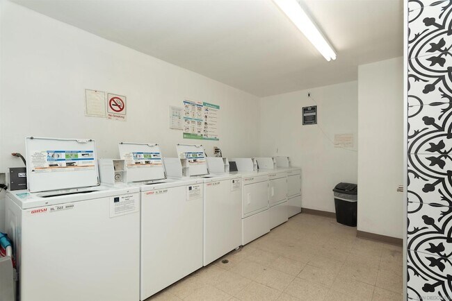 Foto del edificio - 2275 Grand Ave