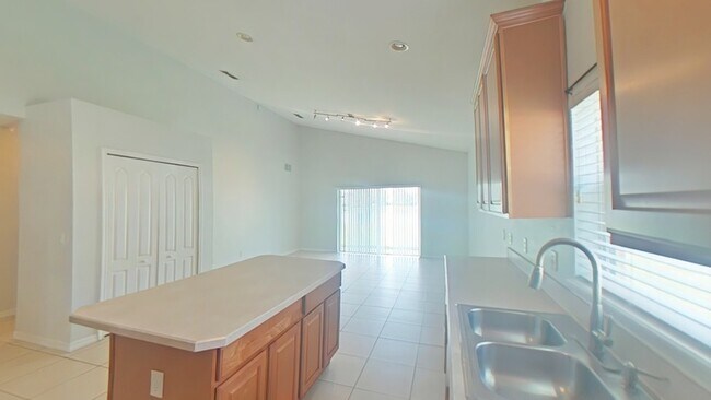 Foto del edificio - 4369 Spring Blossom Dr