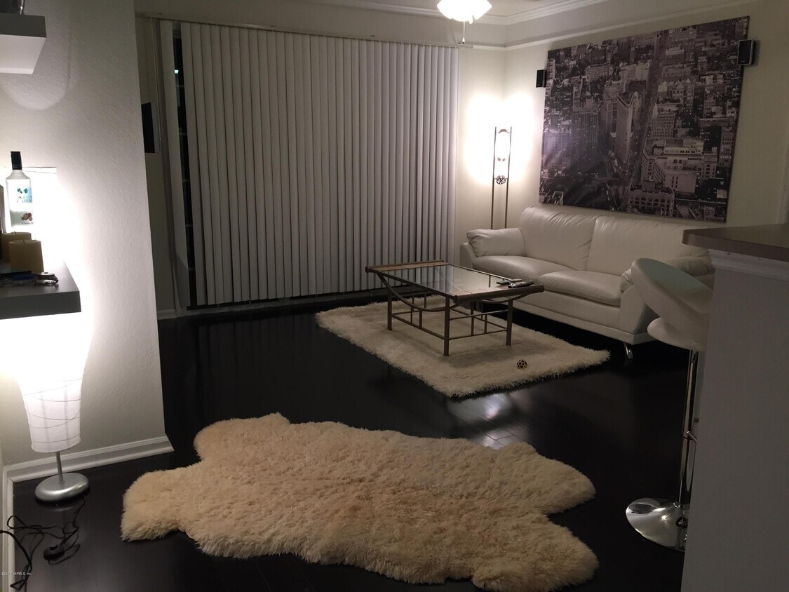 Foto principal - 8550 Touchton Rd