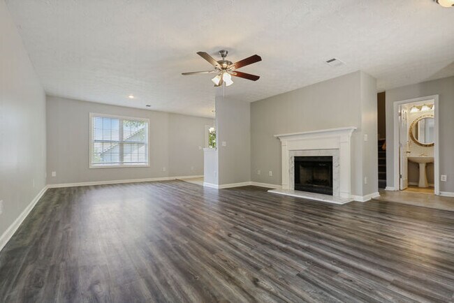 Foto del edificio - Fall in love with this home in Lawrenceville!