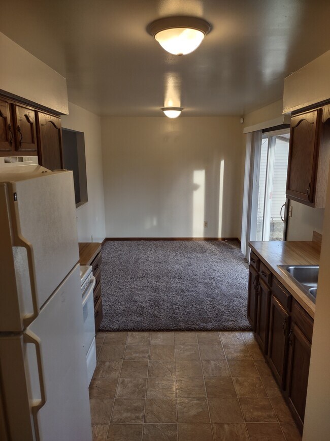 Comedor en planta principal - 3810 Gettysburg St