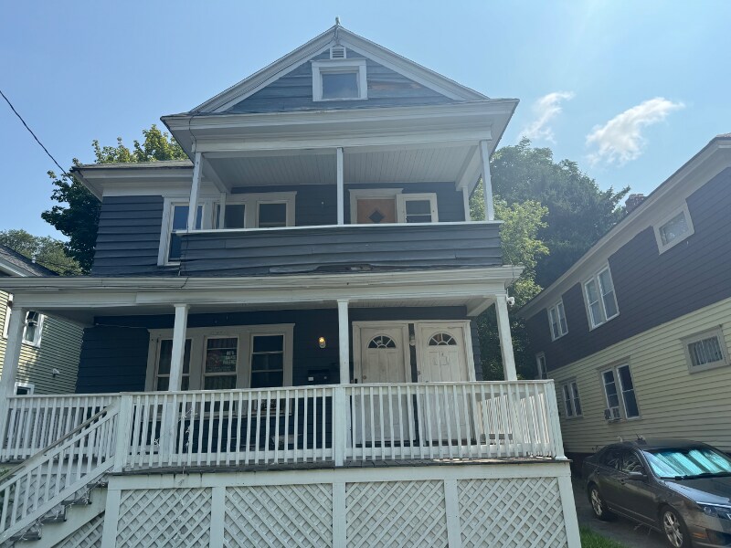 Primary Photo - 131 Hope Ave