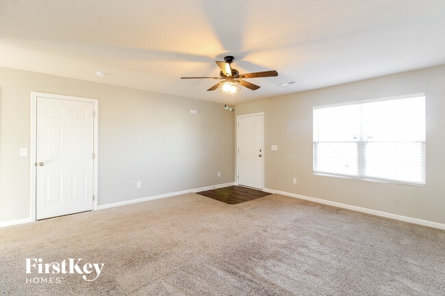 Building Photo - 151 Bedrock Ct