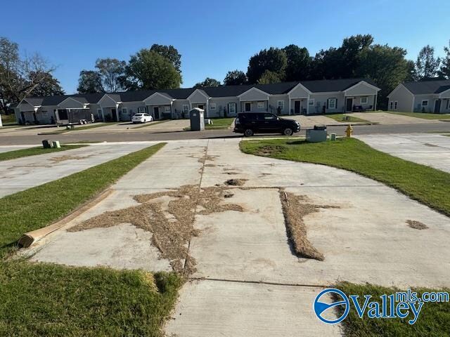 Foto del edificio - 119 Foster Wy Dr