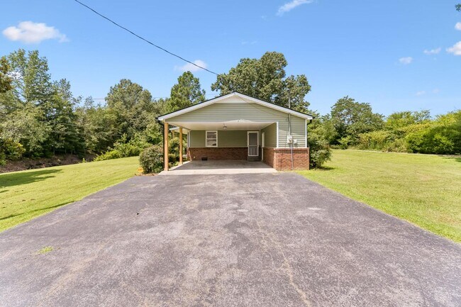 Building Photo - 1001 Lakeside Dr