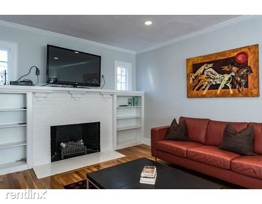 Building Photo - 101 Newburg St